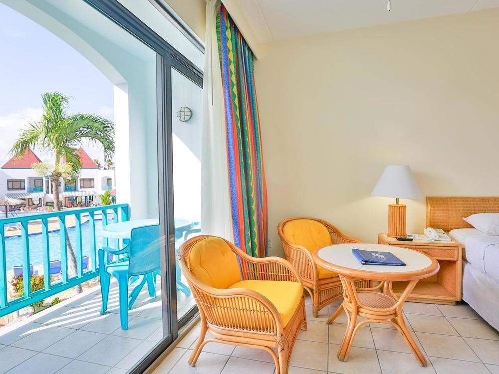 Courtyard By Marriott Aruba Resort Palm Beach Bagian luar foto