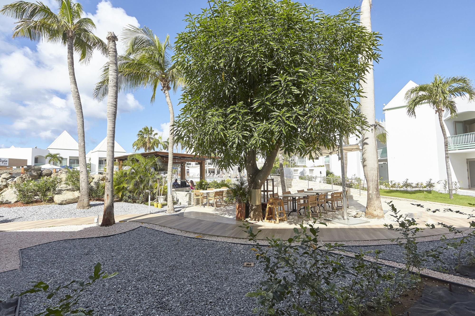 Courtyard By Marriott Aruba Resort Palm Beach Bagian luar foto