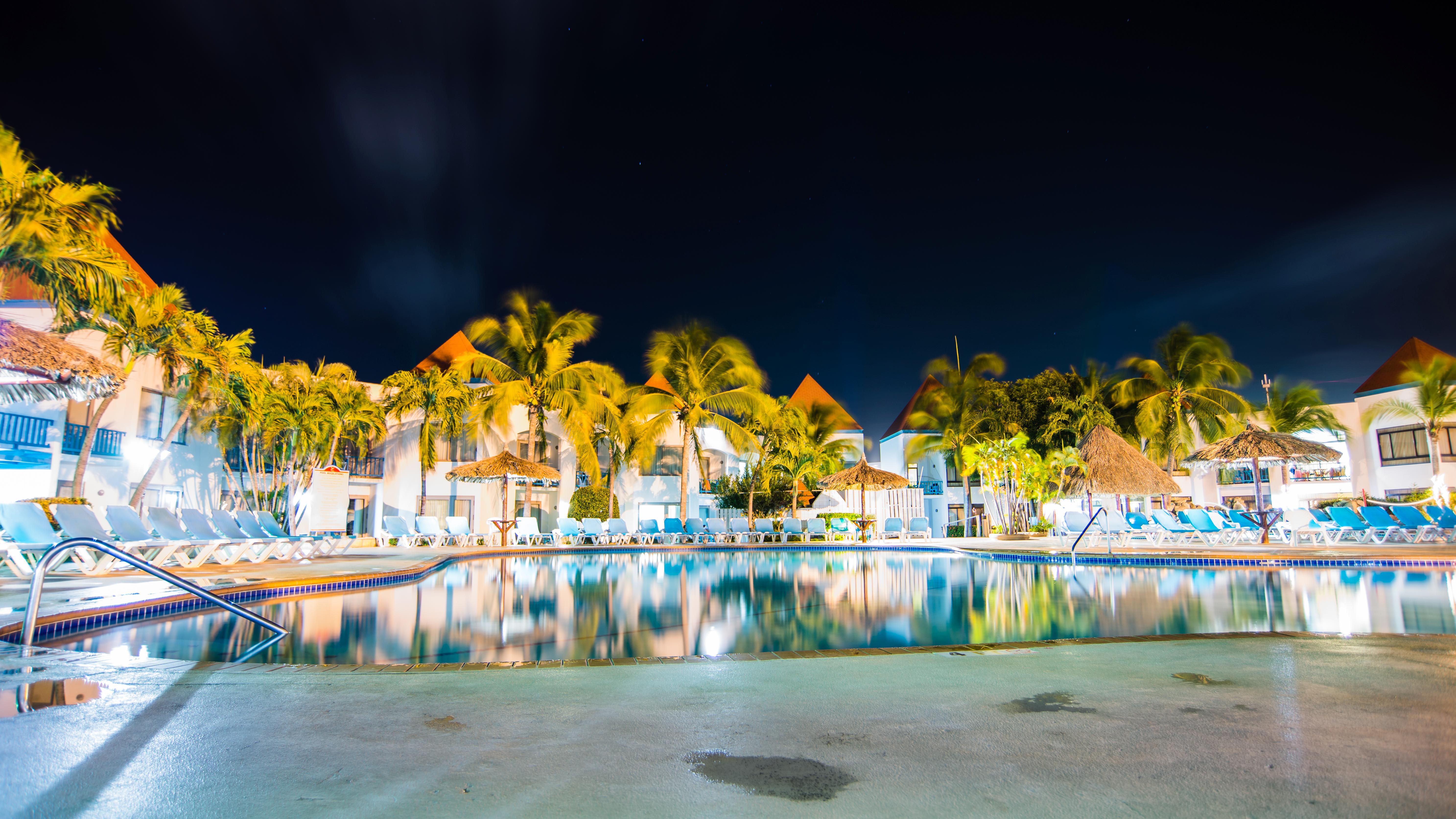 Courtyard By Marriott Aruba Resort Palm Beach Bagian luar foto